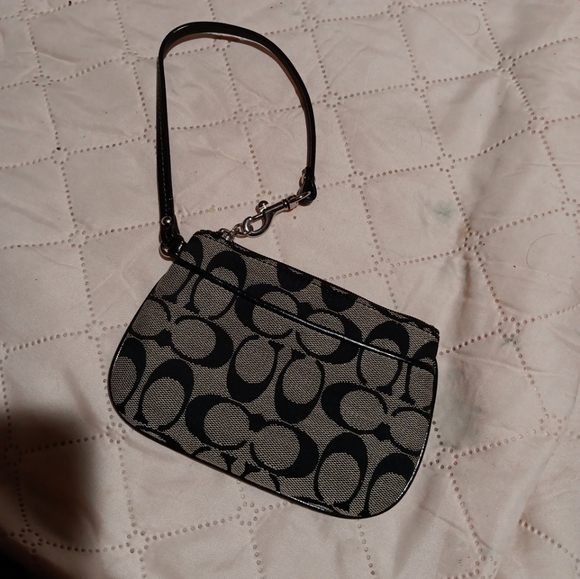 Vintage Coach Black Signature Khaki Medium Wristlet - Picture 4 of 6